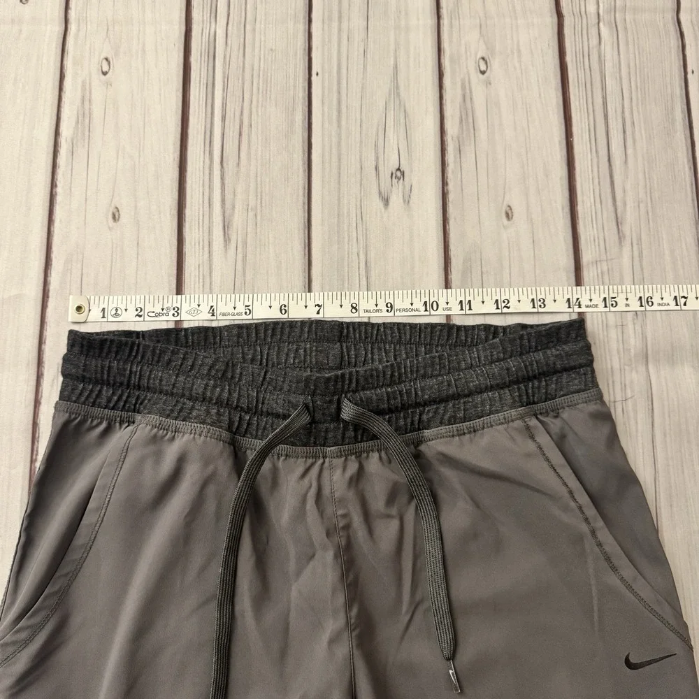 Nike‎ Dri-fit Capris Track Pants Women's Size Small Workout Activewear Yoga
